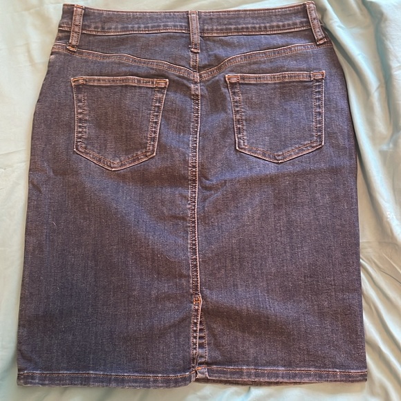 NWT Denim Stretchy Skirt - Picture 2 of 3